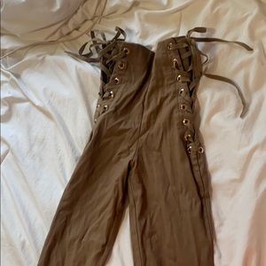 High waisted tie up skinny pants.